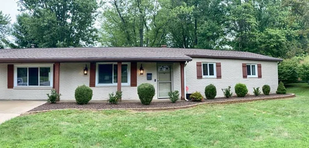 Reliable yard maintenance in Bloomington, IN by Indiana Urban Lawncare