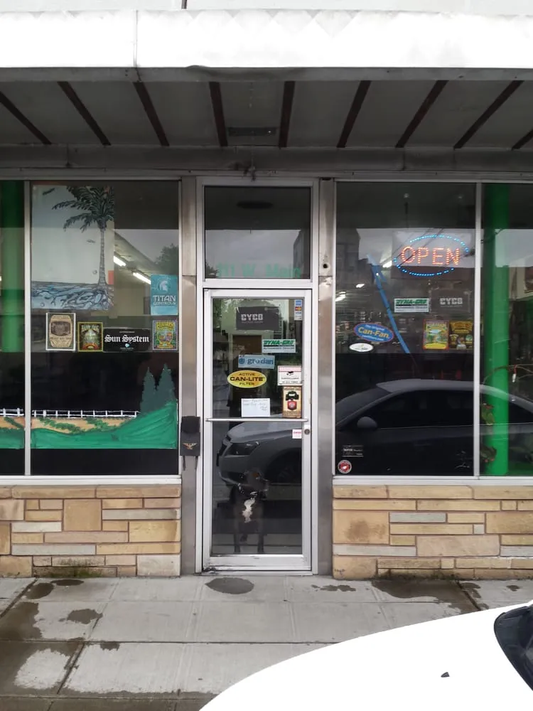 Custom lawn mowing service experts serving Chehalis, WA - Indoor Gardening