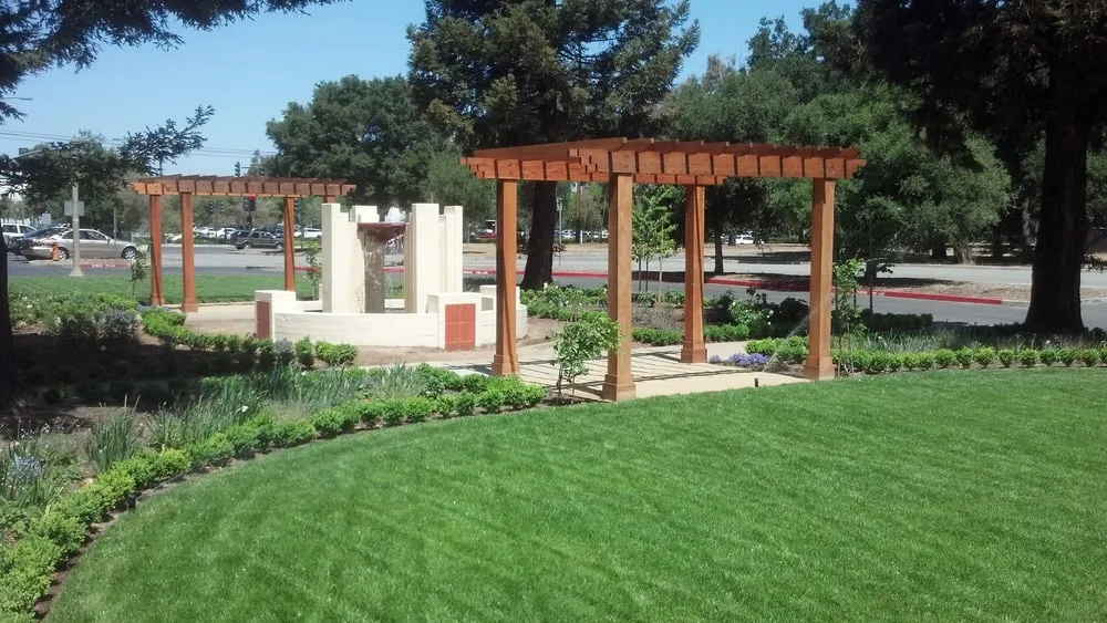 Affordable residential landscaping for year-round maintenance in Richmond, CA by Indra Designs
