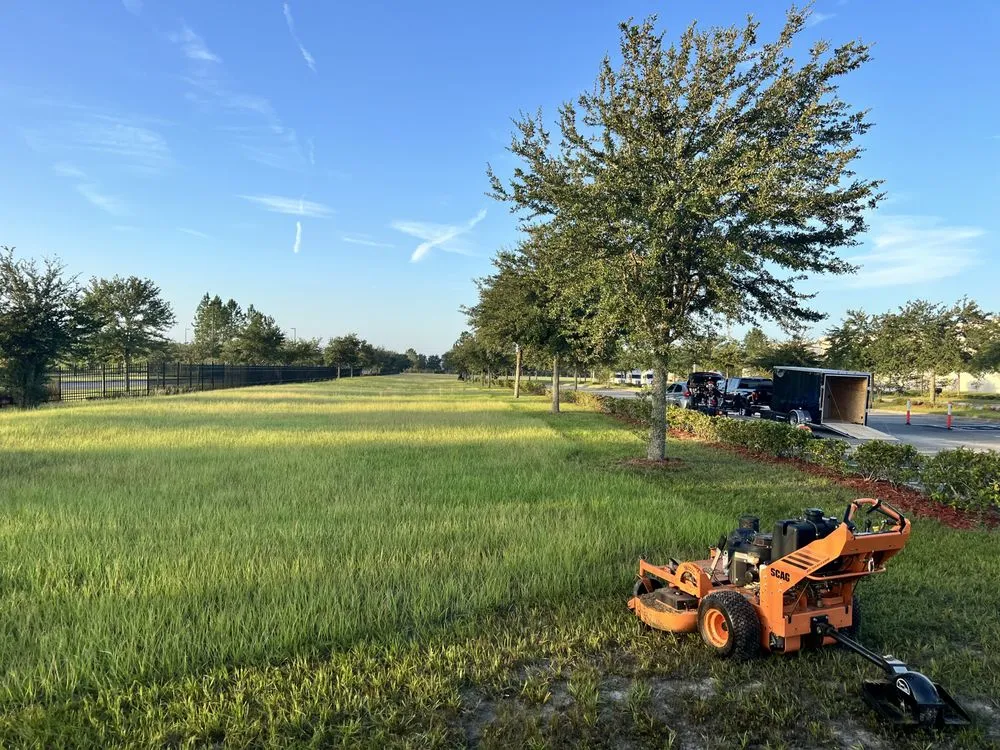 Top-rated outdoor landscaping experts serving Jacksonville, FL - Industrial Cleaning & Sanitizing