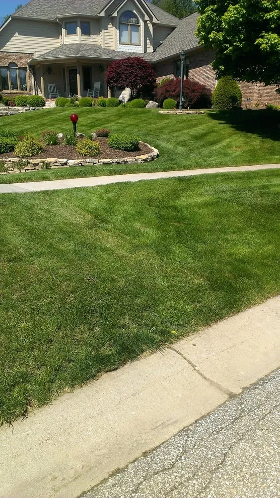Custom garden landscaping in Indianapolis, IN - Indy Cuts Lawn & Landscape