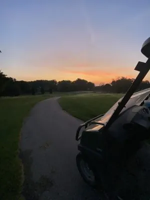 Indy Cuts Lawn Care Logo