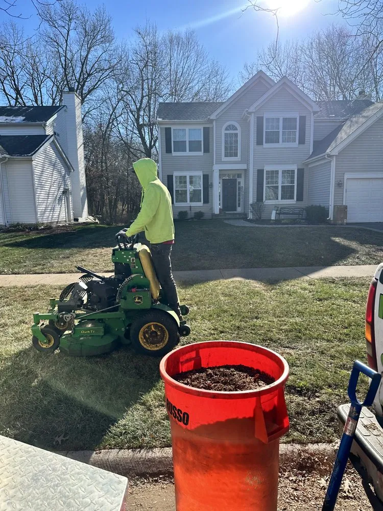 Professional lawn mowing service experts serving Bartlett, IL - Infinite Green Landscaping