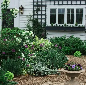 Affordable lawn mowing service experts serving Alexandria, KY - Infinity Custom Landscapes