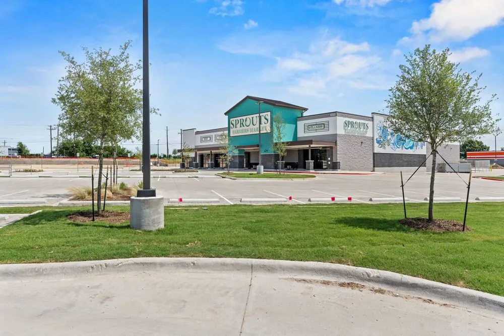 Top-rated outdoor landscaping in Cleburne, TX by Infinity Landscape Contractor