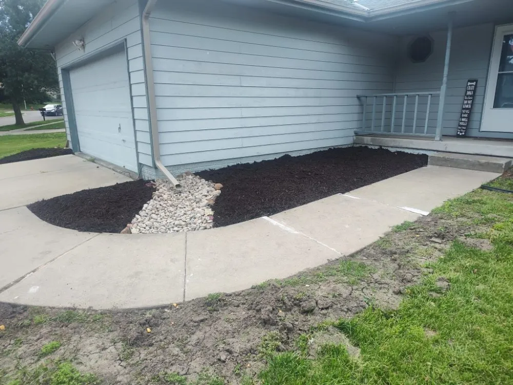 Local garden landscaping for beautiful yards in Lincoln, NE by Infinity Lawn Care