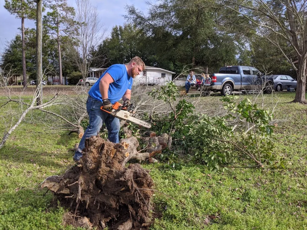 Trusted lawn mowing service for residential properties across Pensacola, FL - Inglett's Lawn & Tree Care
