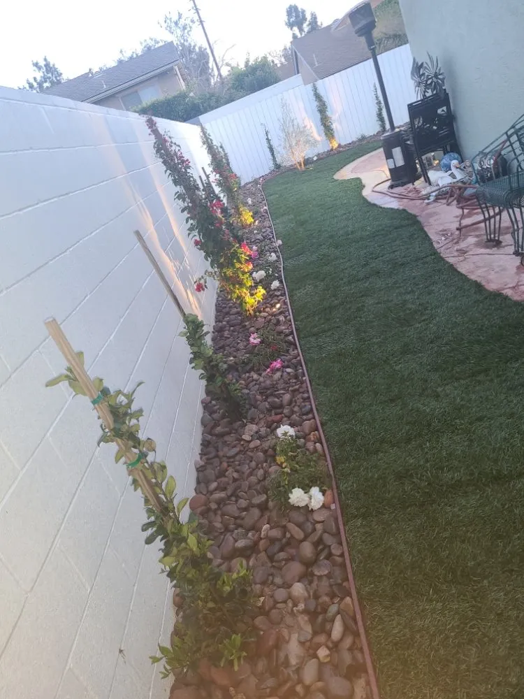 Professional yard maintenance experts serving Oxnard, CA - Iniguez'S landscaping Service