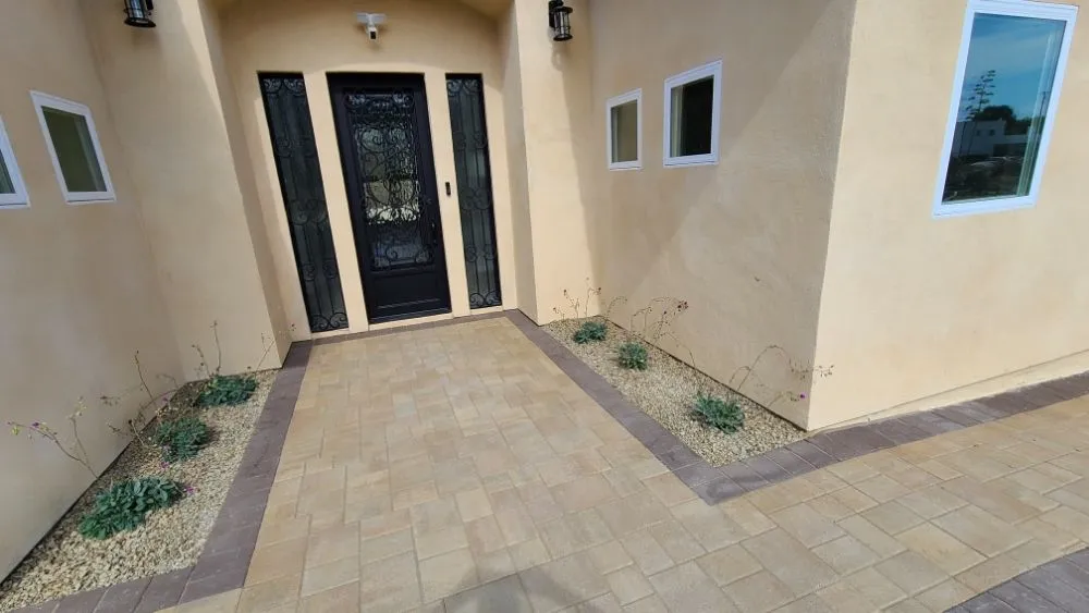 Trusted lawn care service in Oxnard, CA by Iniguez'S landscaping Service