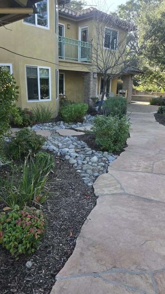 Reliable garden landscaping in Redlands, CA by Inland Empire Yard Care and Junk Hauling