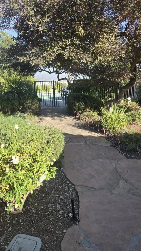 Affordable yard cleanup service experts serving Redlands, CA - Inland Empire Yard Care and Junk Hauling