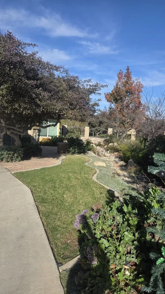 Custom yard maintenance in Redlands, CA by Inland Empire Yard Care and Junk Hauling