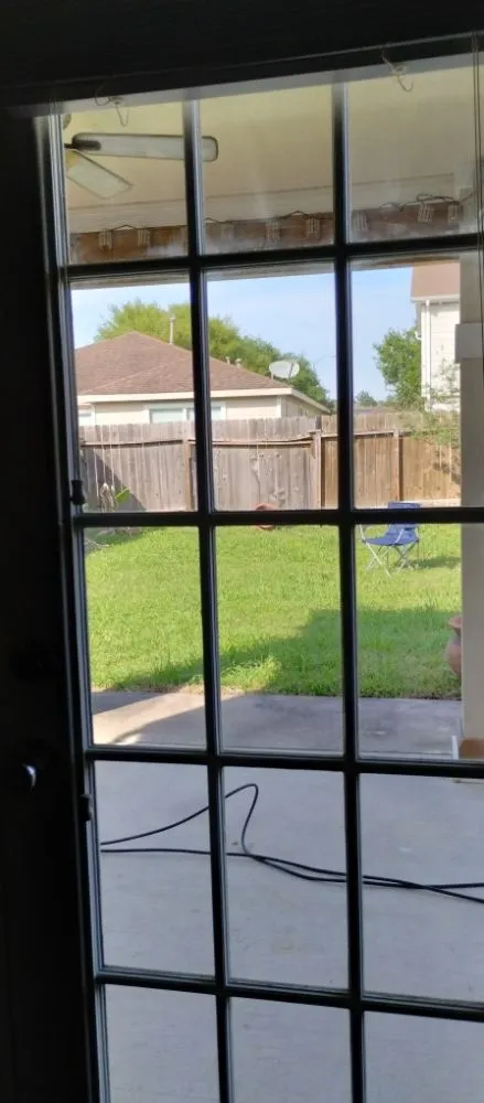 Top-rated lawn mowing service for residential properties in The Woodlands, TX by Inline Lawn and Home