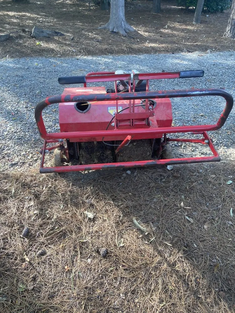 Affordable lawn mowing service experts serving Charlotte, NC - Innova Landscaping