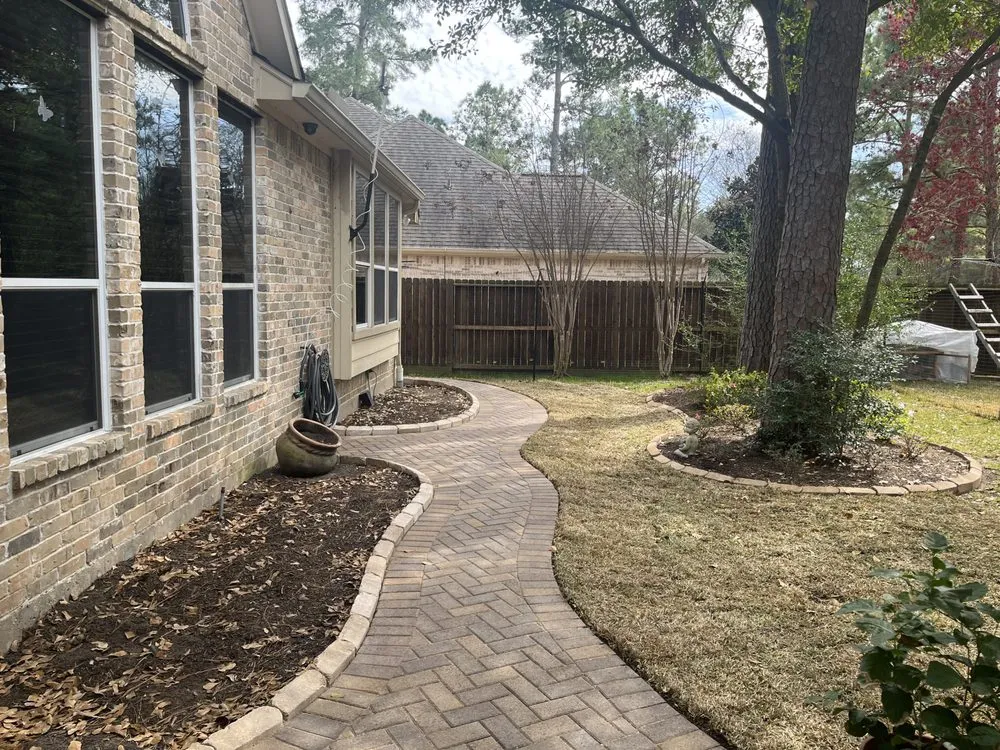 Custom yard maintenance experts serving Tomball, TX - Innovation DOD Landscaping
