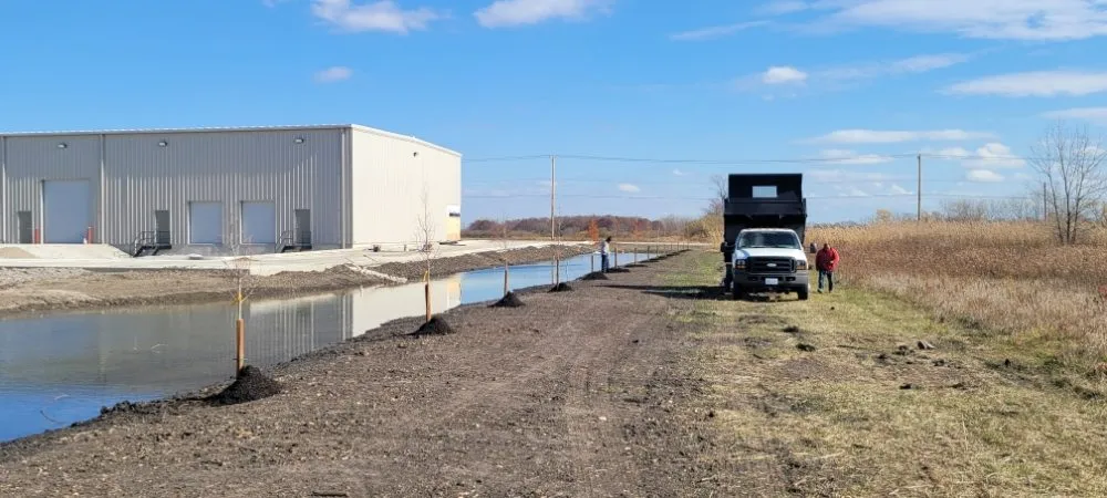 Professional outdoor landscaping experts serving East Chicago, IN - Innovation Landscape