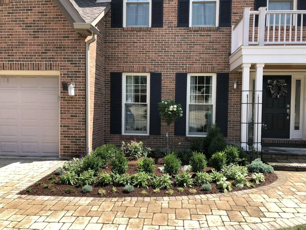 Top-rated yard cleanup service in St. Charles, IL by INNovation Studio Landscape