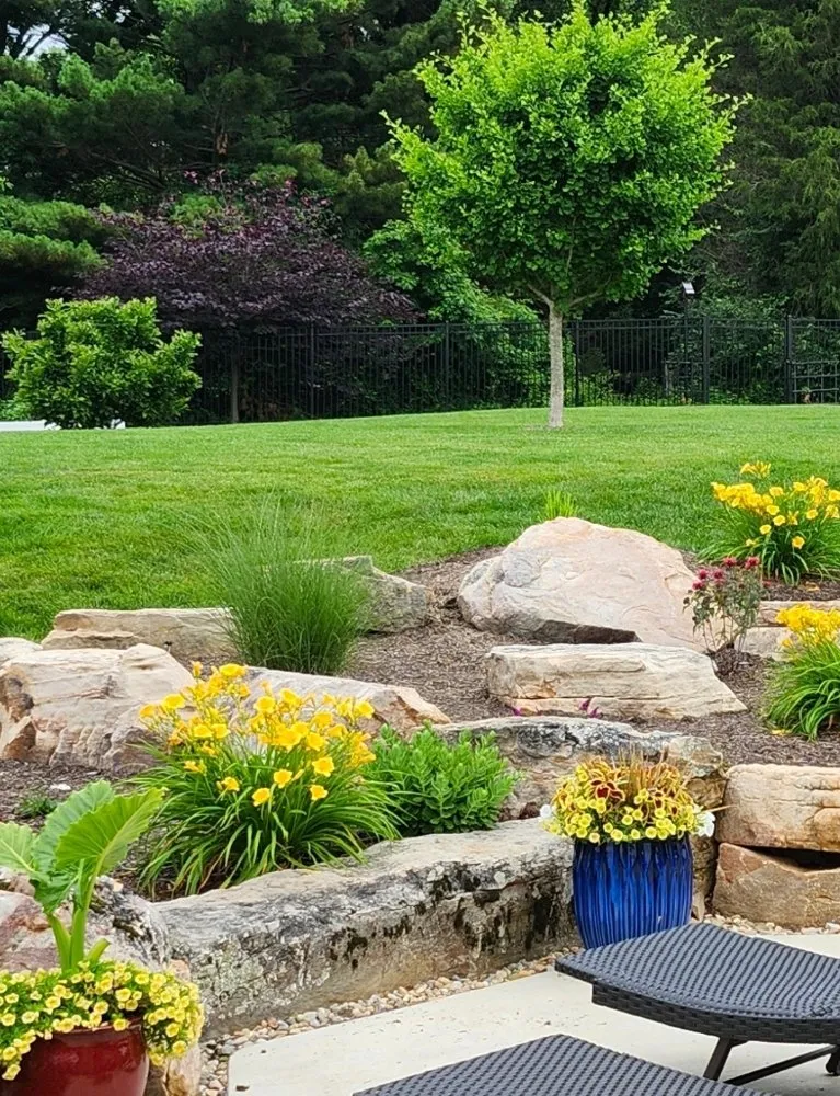 Expert garden landscaping experts serving Bloomington, IN - Innovation x