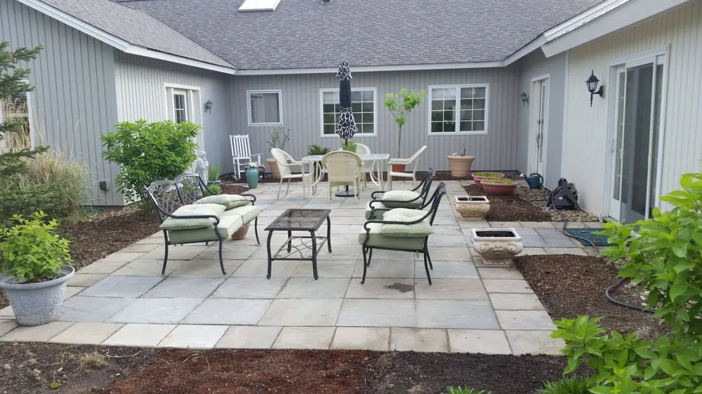 Reliable garden landscaping for residential properties across North Ridgeville, OH - Innovative Designs