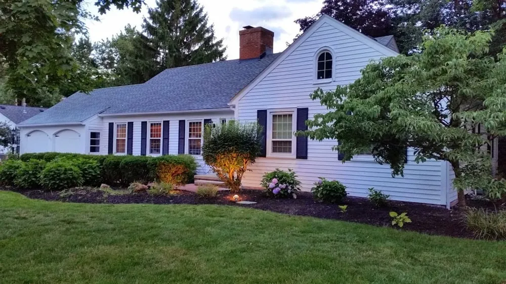 Trusted lawn mowing service experts serving North Ridgeville, OH - Innovative Designs