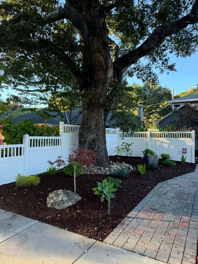 Custom garden landscaping in Redwood City, CA by Innovative Gardens