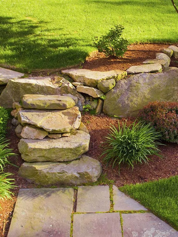 Trusted residential landscaping for beautiful yards across East Moline, IL - Innovative Landscaping and Maintenance
