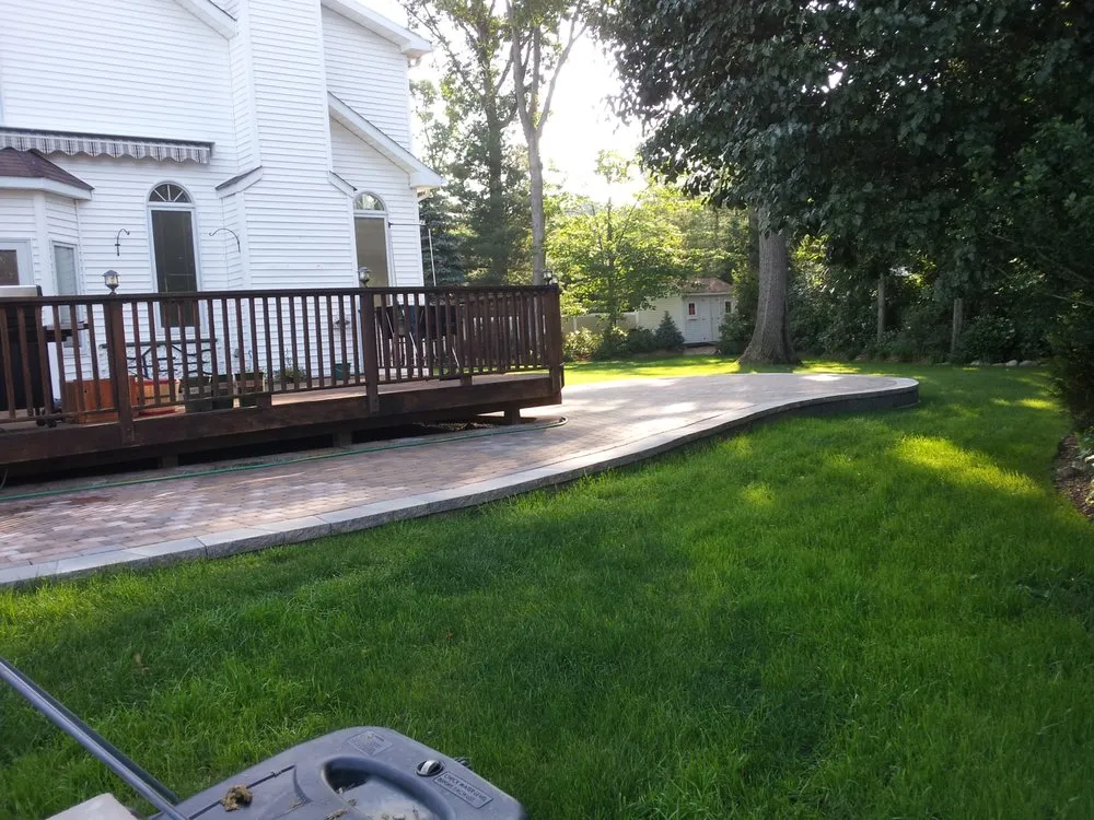 Professional outdoor landscaping with custom design in Mahwah, NJ by Innovative Landscaping Design
