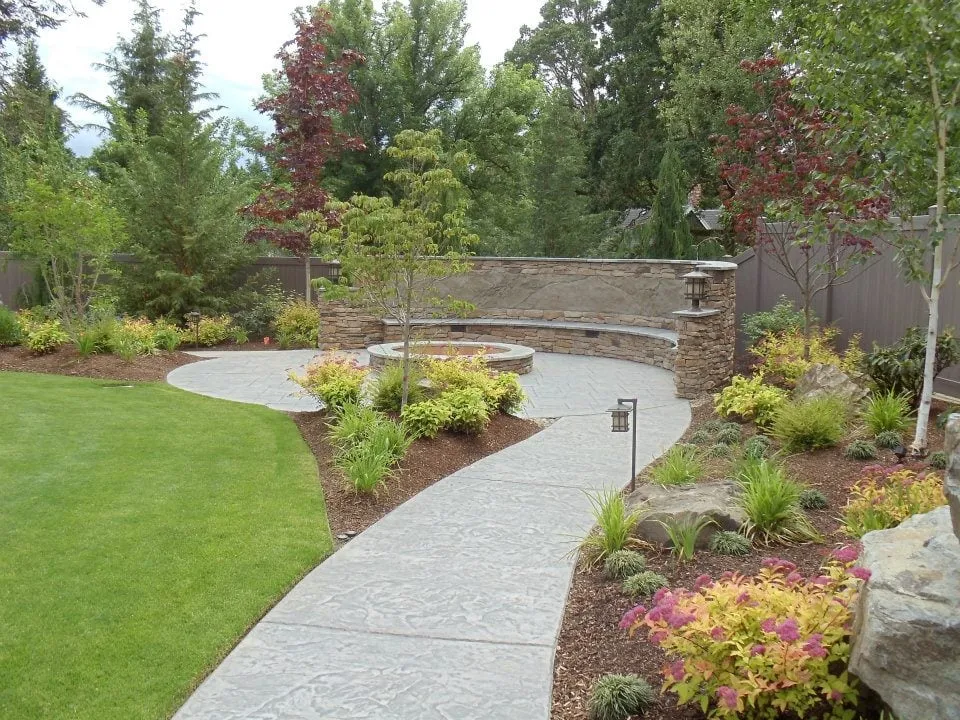 Reliable lawn mowing service for beautiful yards across Tigard, OR - Innovative Landscaping Inc