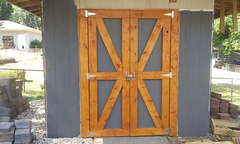 Custom yard maintenance in Lee's Summit, MO - Innovative Outdoor Living