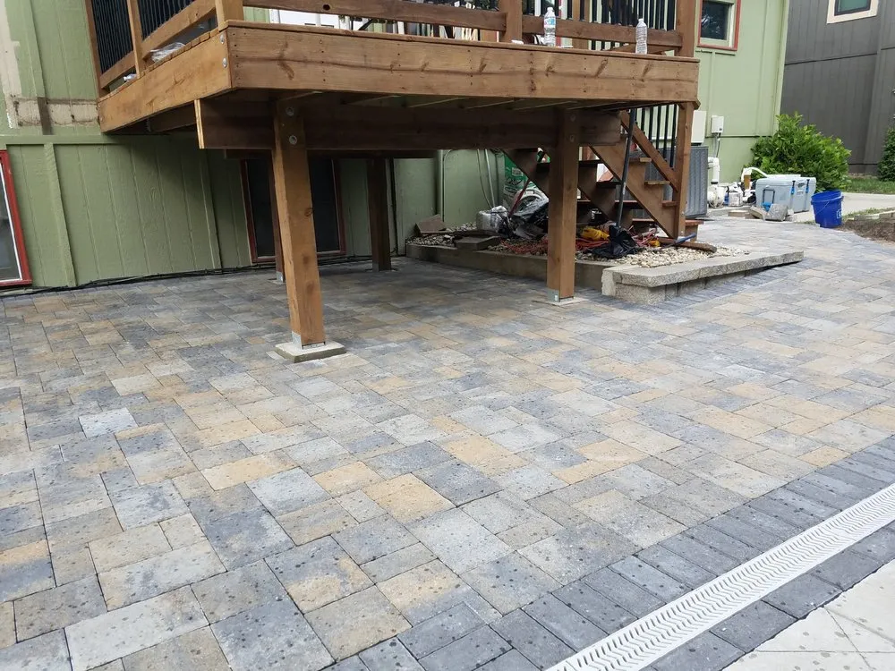 Affordable residential landscaping in Lee's Summit, MO by Innovative Outdoor Living