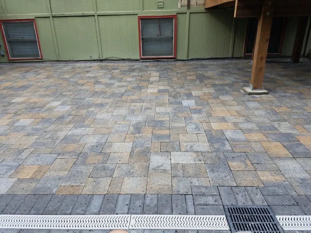 Expert outdoor landscaping in Lee's Summit, MO - Innovative Outdoor Living