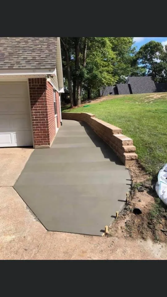 Reliable lawn care service experts serving West Monroe, LA - Innovative Services & Logistics