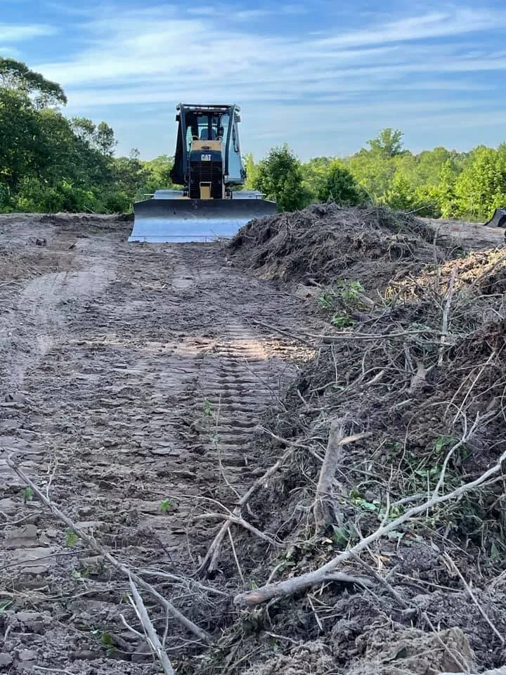 Reliable yard maintenance with custom design across West Monroe, LA - Innovative Services & Logistics