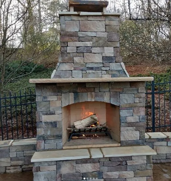 Expert yard cleanup service for year-round maintenance in Lawrenceville, GA by Innovative Solutions