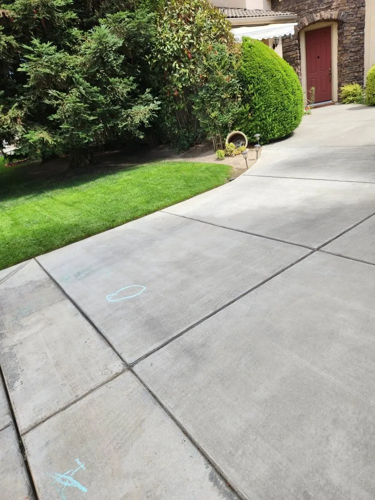 Professional outdoor landscaping experts serving Del Rey, CA - Inostros Landscaping And Lawn Care