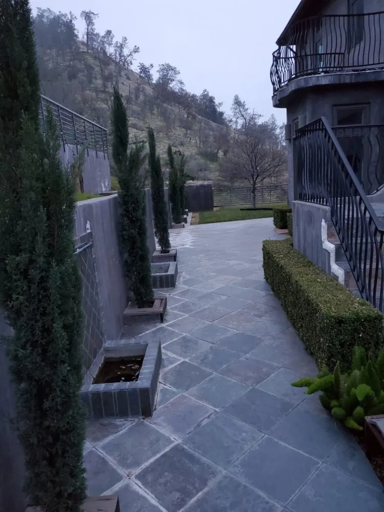 Professional yard cleanup service in Del Rey, CA - Inostros Landscaping And Lawn Care