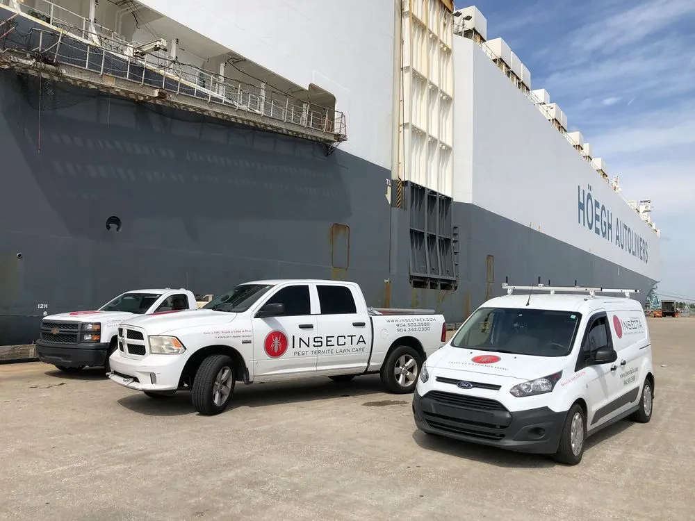 Professional outdoor landscaping experts serving Jacksonville, FL - Insecta Exterminating