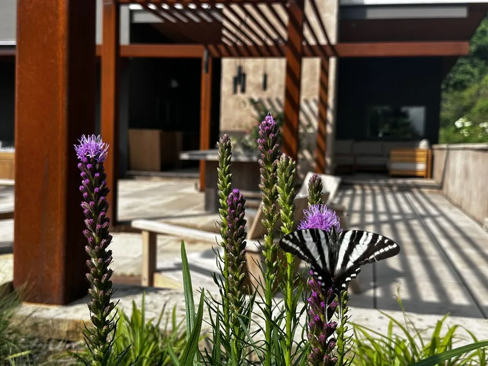 Professional garden landscaping experts serving Frankfort, KY - Inside Out Landscape Design