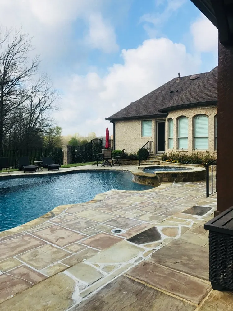 Expert residential landscaping experts serving Cordova, TN - InsideOut Creations