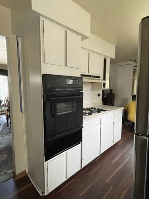 Installation World Logo