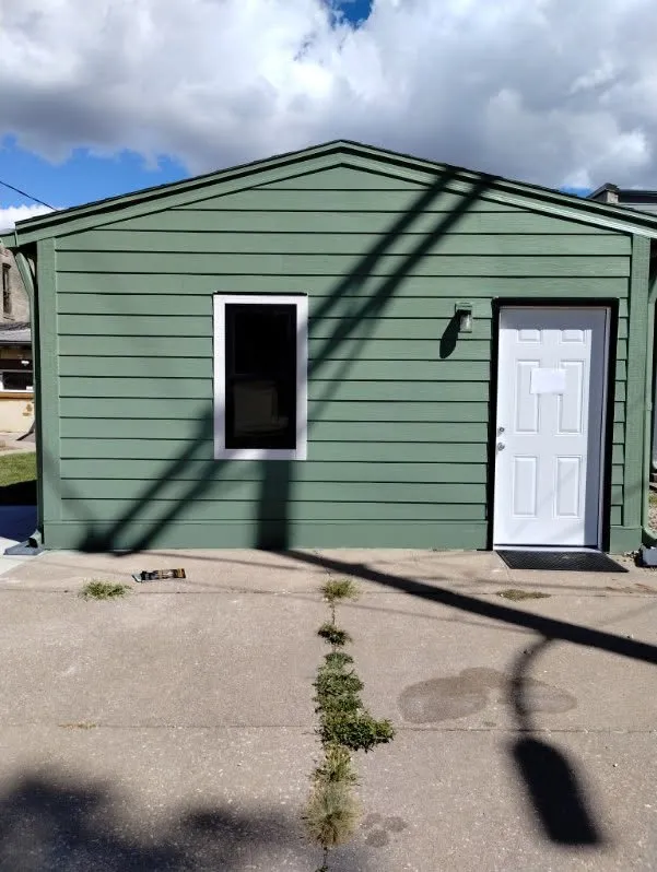 Custom lawn mowing service for homes across Des Moines, IA - Integrated Fencing