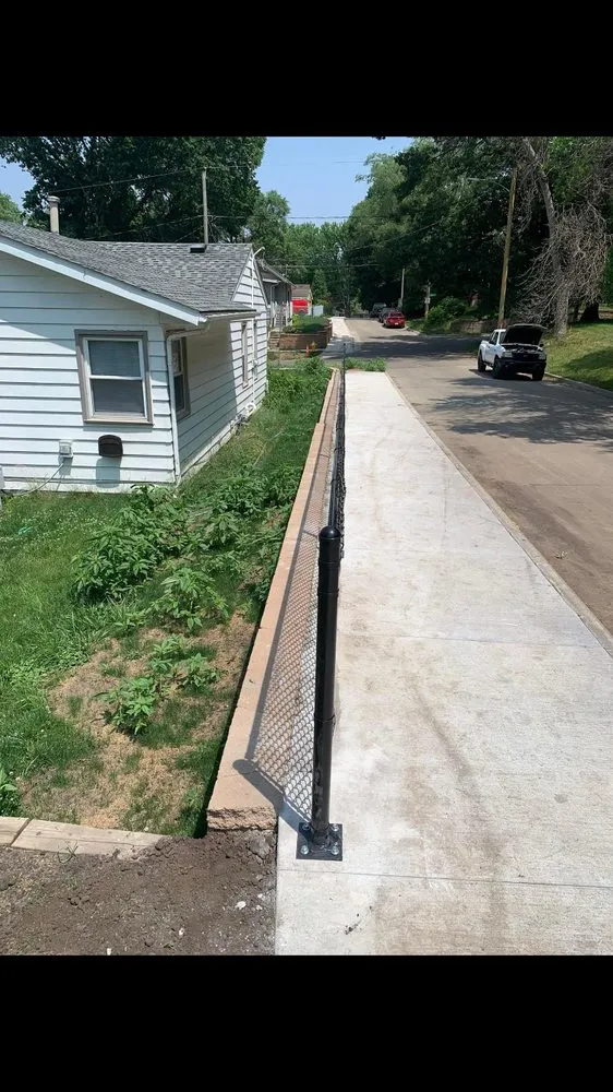 Reliable landscaping services experts serving Des Moines, IA - Integrated Fencing