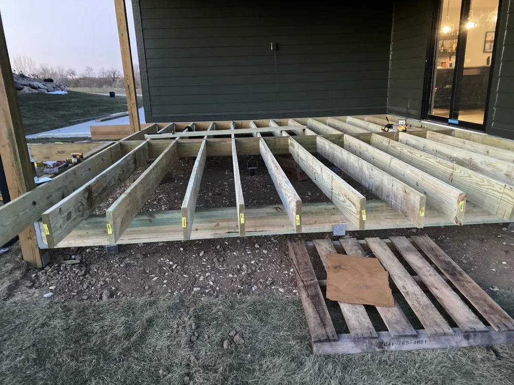 Local landscape design experts serving Des Moines, IA - Integrated Fencing