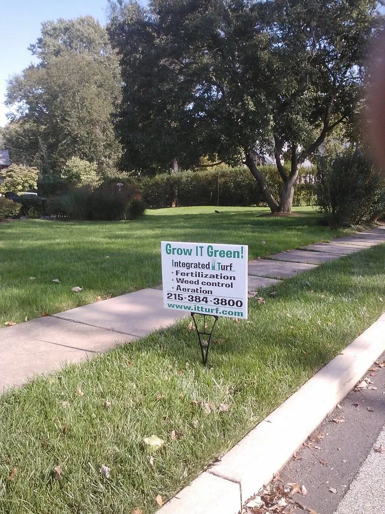 Local lawn mowing service experts serving Glenside, PA - Integrated Lawn Care