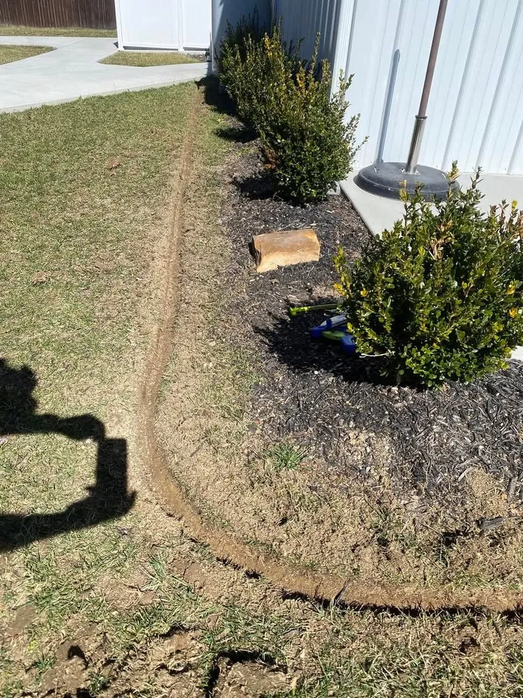 Professional yard maintenance with custom design in Trinidad, TX by Integrity cuts