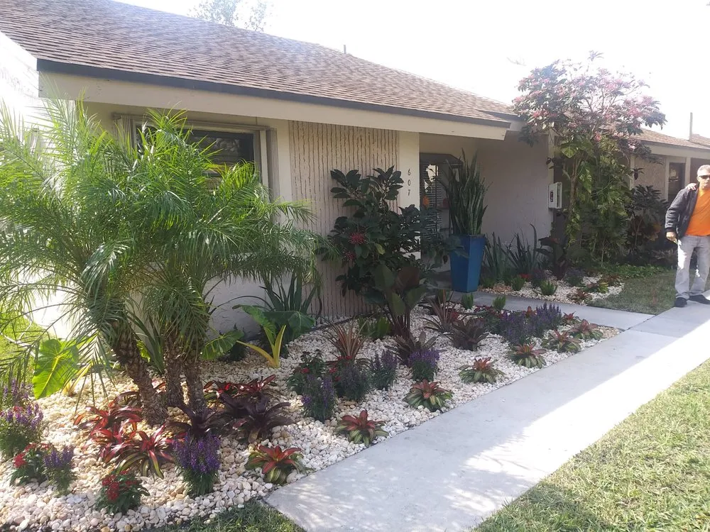 Expert lawn mowing service in Fort Lauderdale, FL - Integrity Landscape Service