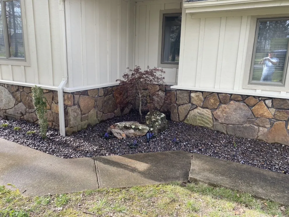 Reliable yard maintenance in Ozark, MO by Integrity Landscapes