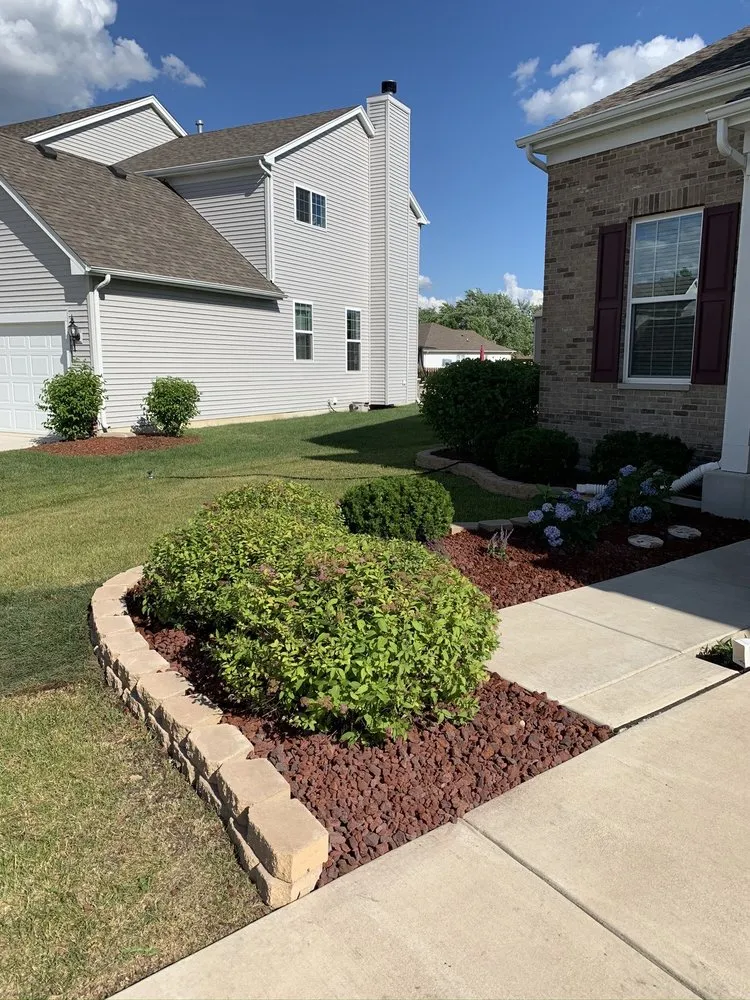 Professional lawn mowing service in knoxville, TN by Integrity Landscaping