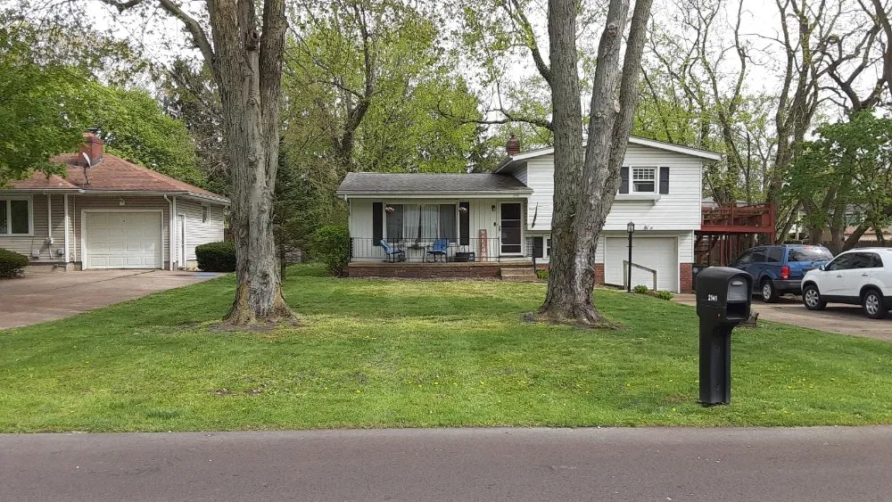 Affordable lawn care service experts serving BRECKSVILLE, OH - Integrity Mowing SVS