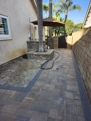 Integrity Pavers and Turf Logo